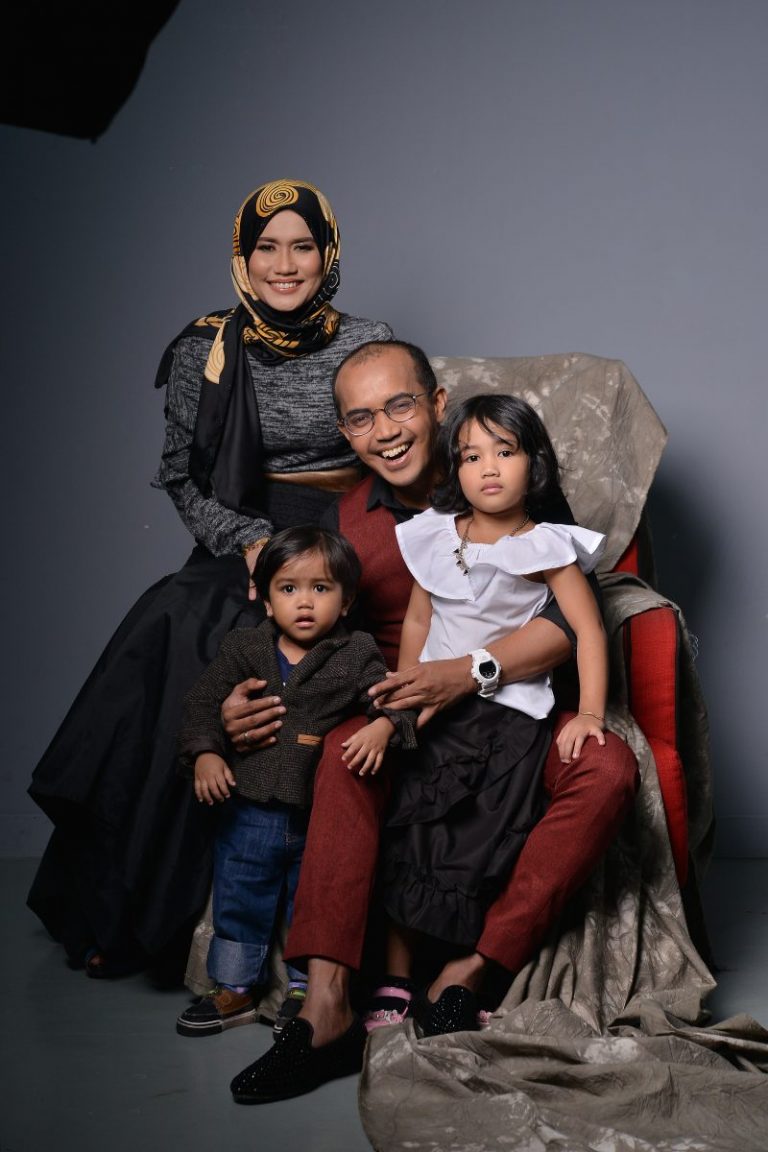Isteri Tegas, Saya Simple Namun Itulah Warna Warni Rumah Tangga Kami-Ezad Lazim