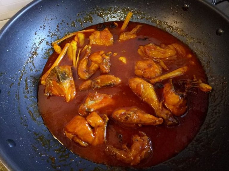 Ayam Masak Merah Sedap Kebabom ,  Kena Ada Bahan Ni Rupanya!