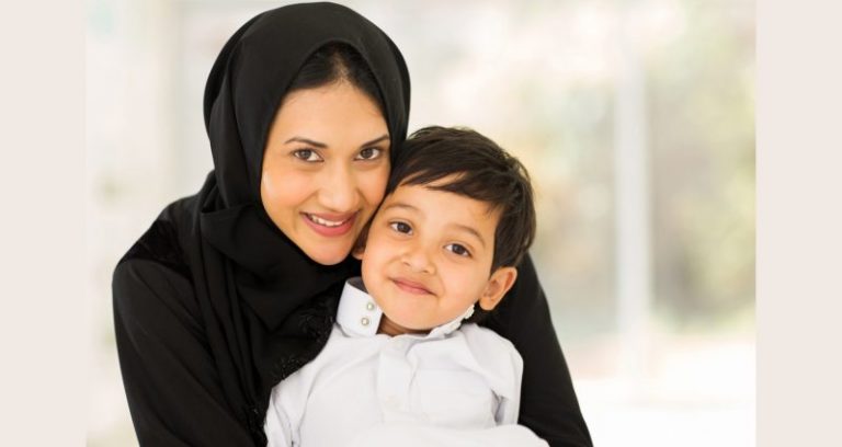 Nak Anak Lelaki Jadi Hebat, Ibu Kena Biasakan Mereka Buat Kerja Rumah!