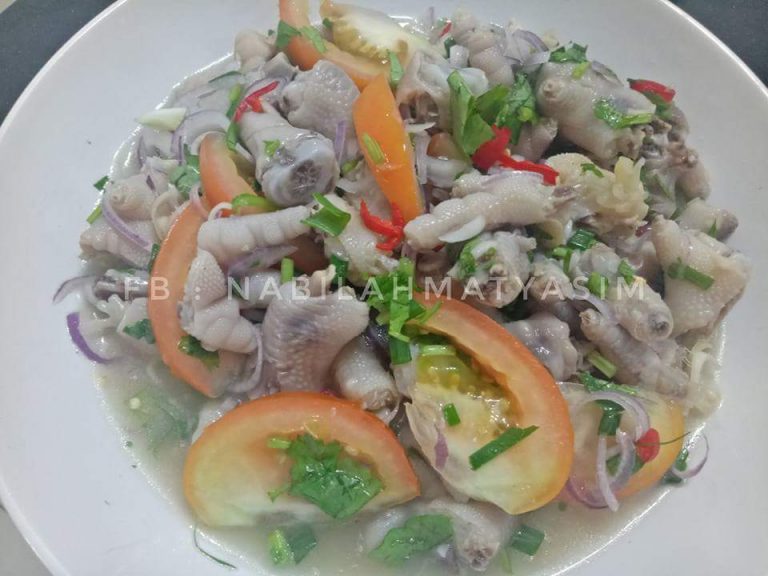Makan Kaki Ayam, Jadi Muda. Wow!