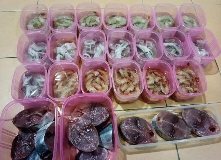 Simpan Stok Bahan Basah Paling Praktikal, Mak-mak Boleh Tiru Cara Wanita Ni, Memang Tip Top!