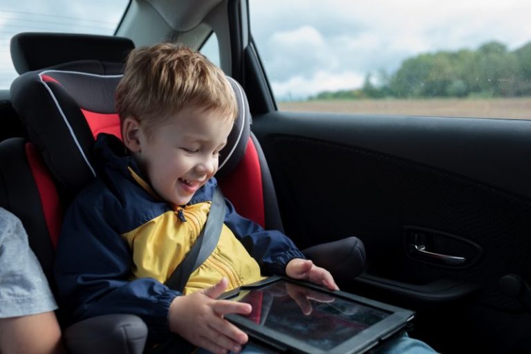 Kalau Sayangkan Anak Kena Biasakan Guna Carseat, 8 Tip Ni Mak Ayah Wajib Buat!