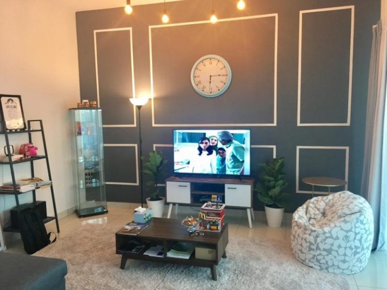 Feature Wall Ala-Ala Wainscoting Dengan Bajet RM50, Sesiapa Pun Boleh Buatlah!
