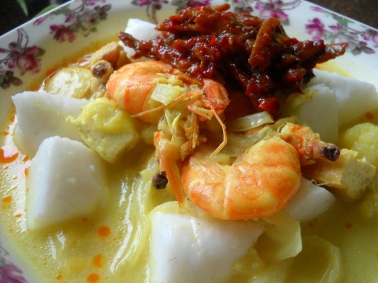 Lontong Dan Kuah Lodeh Tahan Lama,  Tiga Hari Pun Masih Boleh Bertahan Dengan Tip Ni!