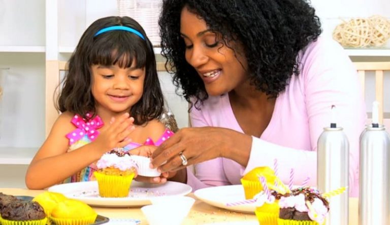 Rupanya Ada 5 Makanan Yang Buat Anak Sukar Dikawal Dan Terlalu aktif. Ibu Bapa Kena Alert!