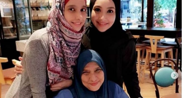 Kasih Ibu Membawa Ke Syurga! Lufya Hargai Jasa Ibu Tersayang