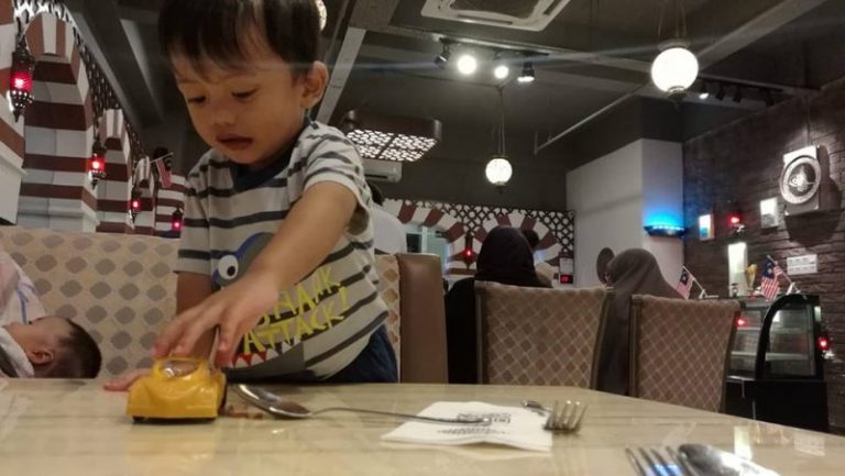 Anak Itu Cerminan Ibu Bapa. Ini Caranya Tegur Perangai Anak Supaya Tidak Keterlaluan Nanti!