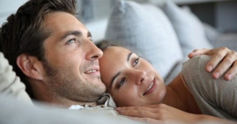 Bila Isteri Terlebih Sayang Suami. Kenali 10 Tanda Ini Yang Buat Rumahtangga Makin Kukuh