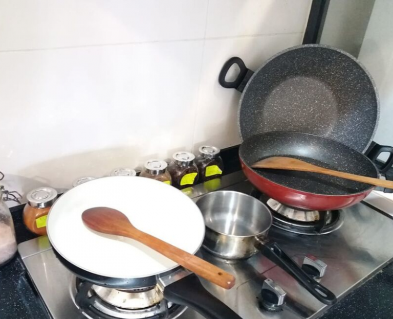 Masak Guna Kuali Non Stick Teflon, Kesannya Kanser. Bimbang Ramai Terus Guna, Dr Ni Senaraikan Pilihan Alternatif Cookware Yang Selamat. Sila Ambil Tahu!