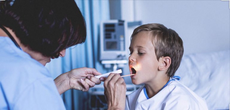 Bila Sakit Tekak Ini Mungkin Tanda Difteria. Baca Info Doktor Ini.