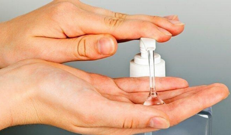 Guna Hand Sanitizer Beralkohol Ketika Melakukan Solat. Ada Keliru Hukum & Ni Pencerahannya!