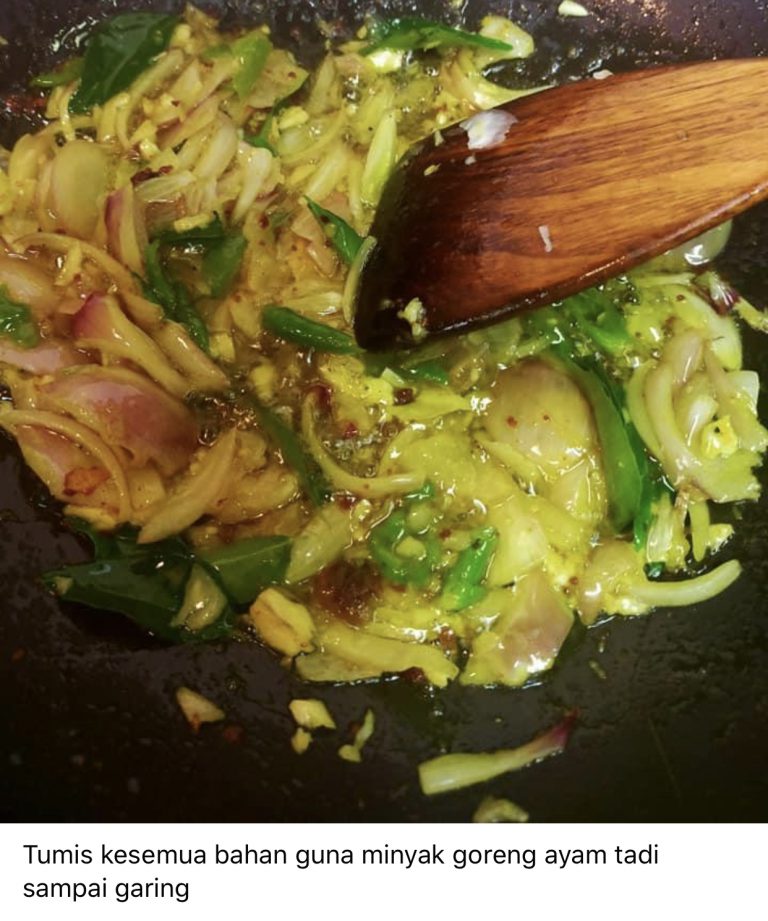 Ayam Masak Kicap Ni Memang Terangkat! Letak Daun Kari Dan Sos Tiram ...