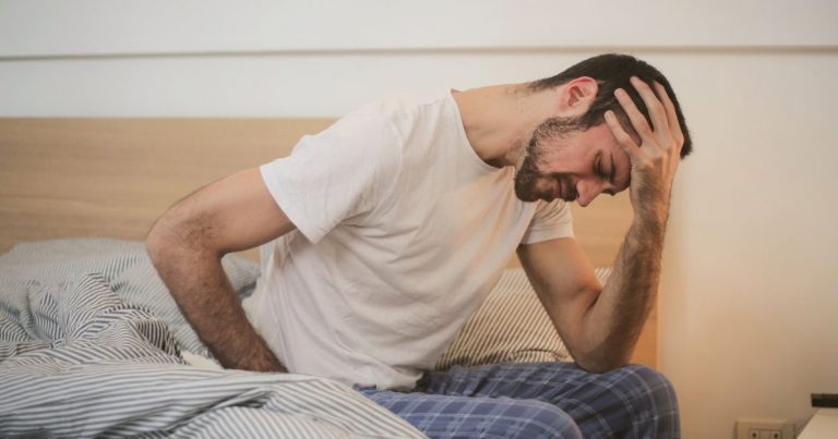 Sakit Kepala Boleh Jadi Tanda Awal Serangan Stroke. Take Note Penjelasan Dr Ini. 