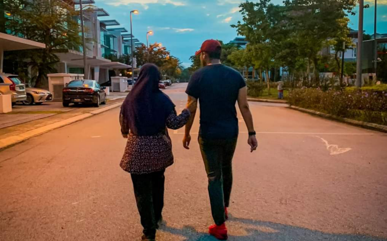 Jalan Waktu Pagi Dengan Pasangan Boleh Tingkatkan  Kasih Sayang. Rugi Tak Buat!