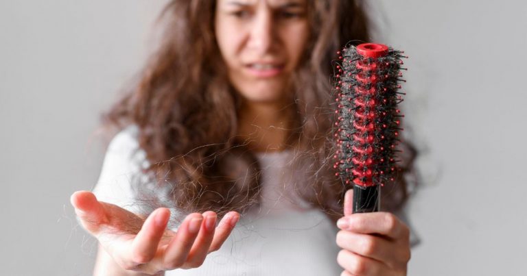 Alamak, Rambut Semakin Menipis! Mungkin Ada Kaitan Dengan Stress? Semak Cara Mengatasinya