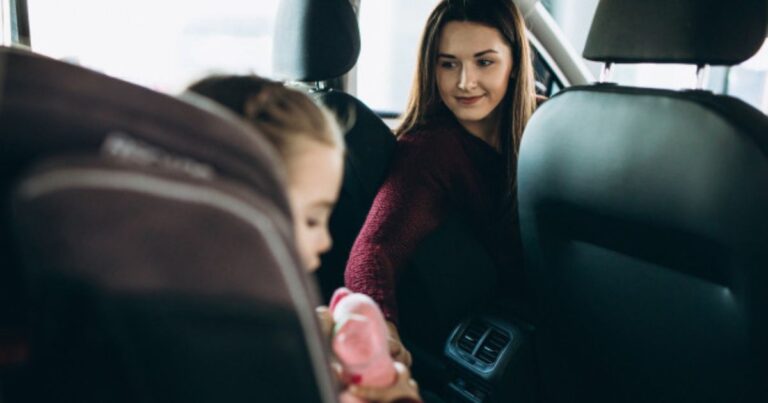 Anak Menangis, Tak Selesa Tidur Dalam Car Seat, Rupanya Ni Cara Tepat Mak Ayah Boleh Buat!