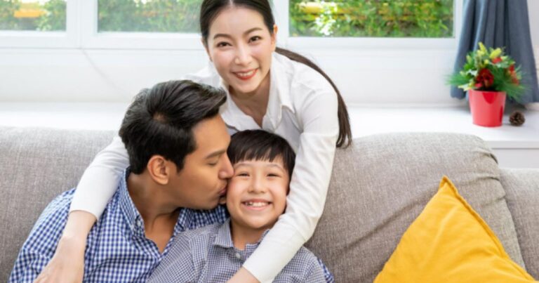 Ini Fakta Mengejutkan Tentang Anak Sulung Yang Tak Ramai Tahu, Paling Penyayang!