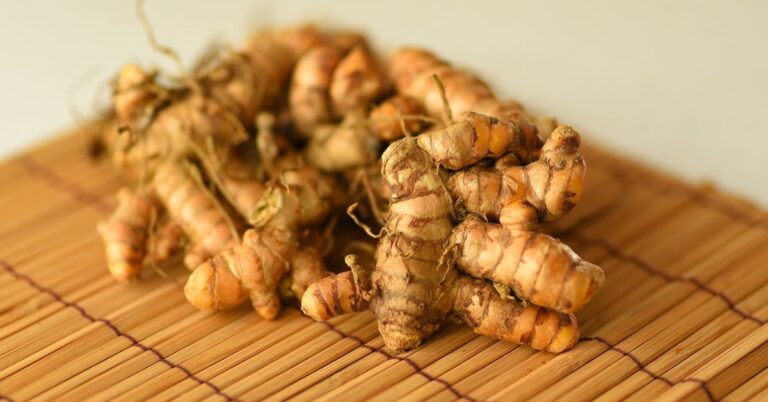 Cara Sediakan & Minum Jus Kunyit, Boleh Ikut Cara Yang Dikongsikan Saintis Ini