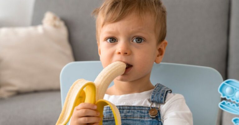 Doktor Ini Kongsi Fakta Tentang Pisang, Betulkah Jadi Penyebab Usus Kanak-Kanak Tersumbat