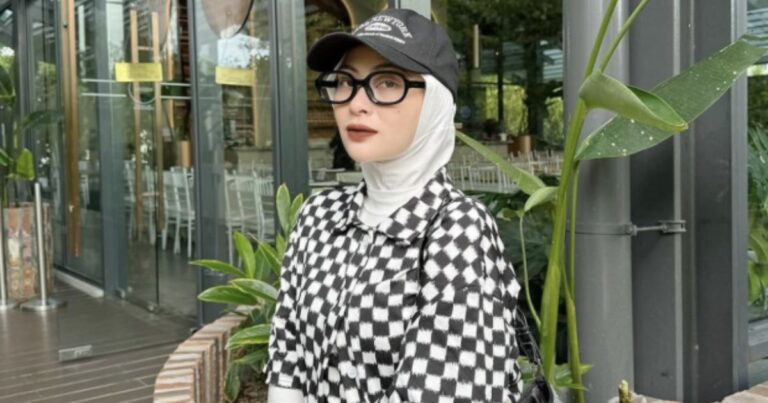 Berpisah Dengan Suami Jalan Terbaik, Adira Enggan Tunjuk Kesedihan Depan Anak!