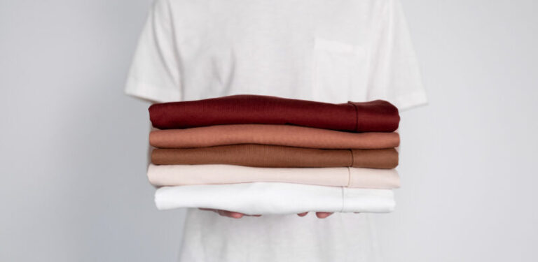 Penat Sental Baju Putih, Cuba Tips Ini Untuk Jimat Masa Dan Tenaga