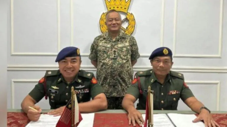 Setelah 14 Tahun PJJ, Ayah Fateh Ke Pangkuan Isteri