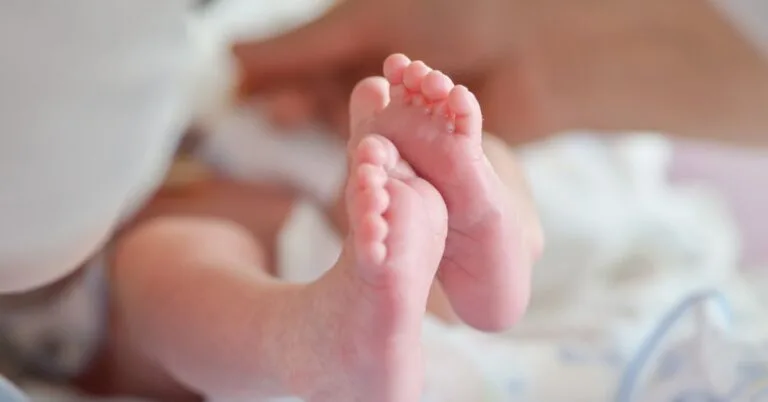 Bayi 30 Hari Meninggal Dunia Di Pusat Jagaan Berpantang Lepas Diberi Minum Susu Oleh Jururawat