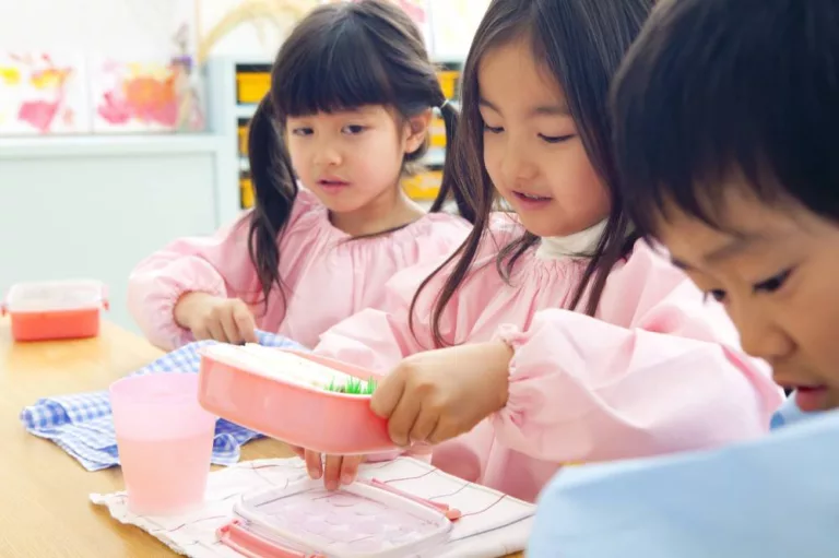 Anak Melangkah Masuk Sekolah, Ajarkan Perkara Ni Pada Anak!