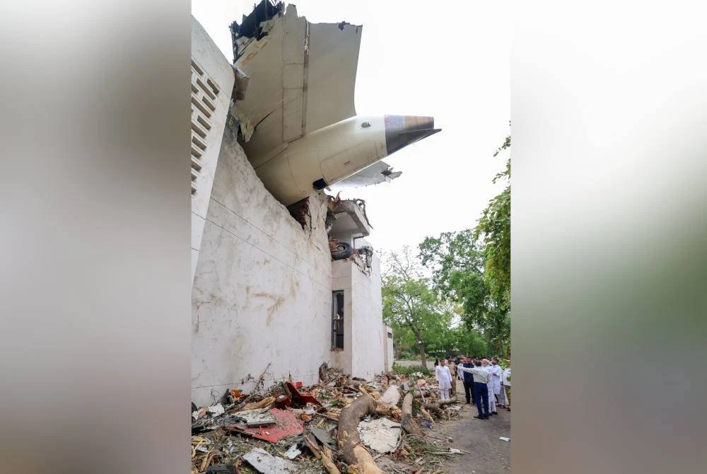 Tragedi Air India, Mangsa Tunggal Terselamat Terkilan Tak Dapat Selamatkan Abang