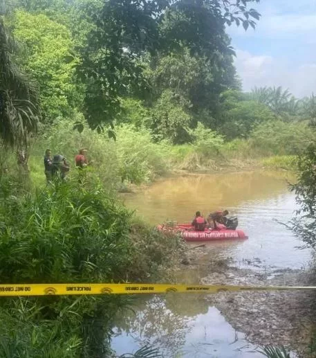 Rakan Terjun Sungai Cari Pempengaruh Hilang Bersama Kereta Tenggelam Di Bukit Kepong