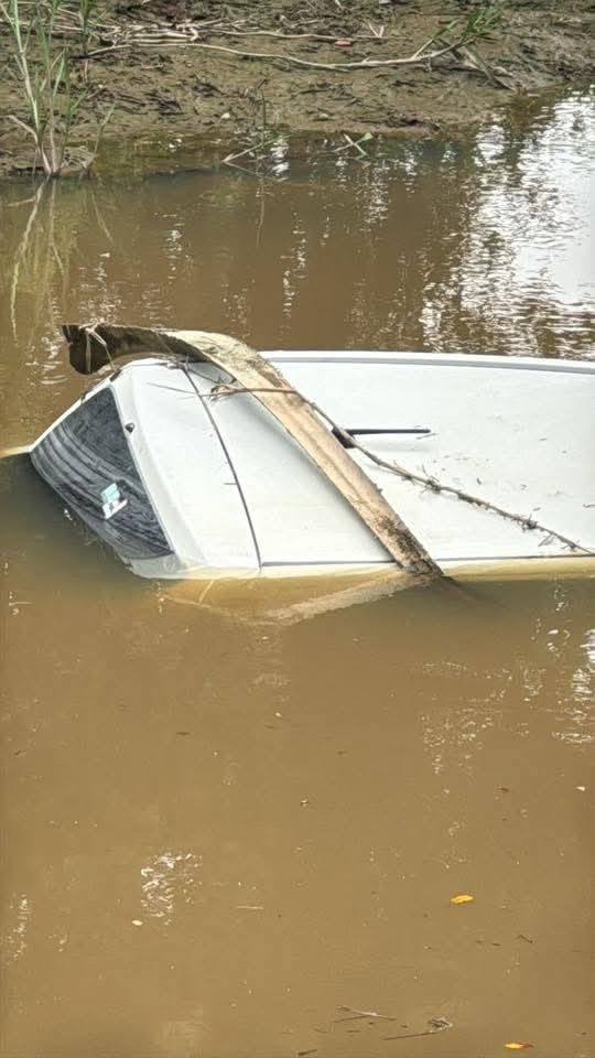 Rakan Terjun Sungai Cari Pempengaruh Hilang Bersama Kereta Tenggelam Di Bukit Kepong