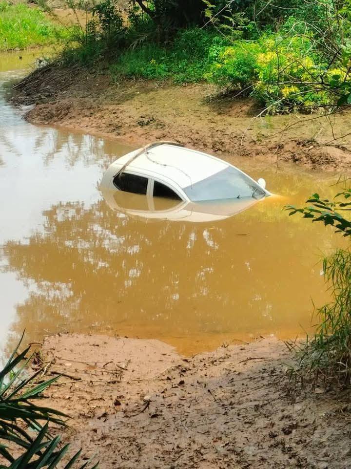 Rakan Terjun Sungai Cari Pempengaruh Hilang Bersama Kereta Tenggelam Di Bukit Kepong