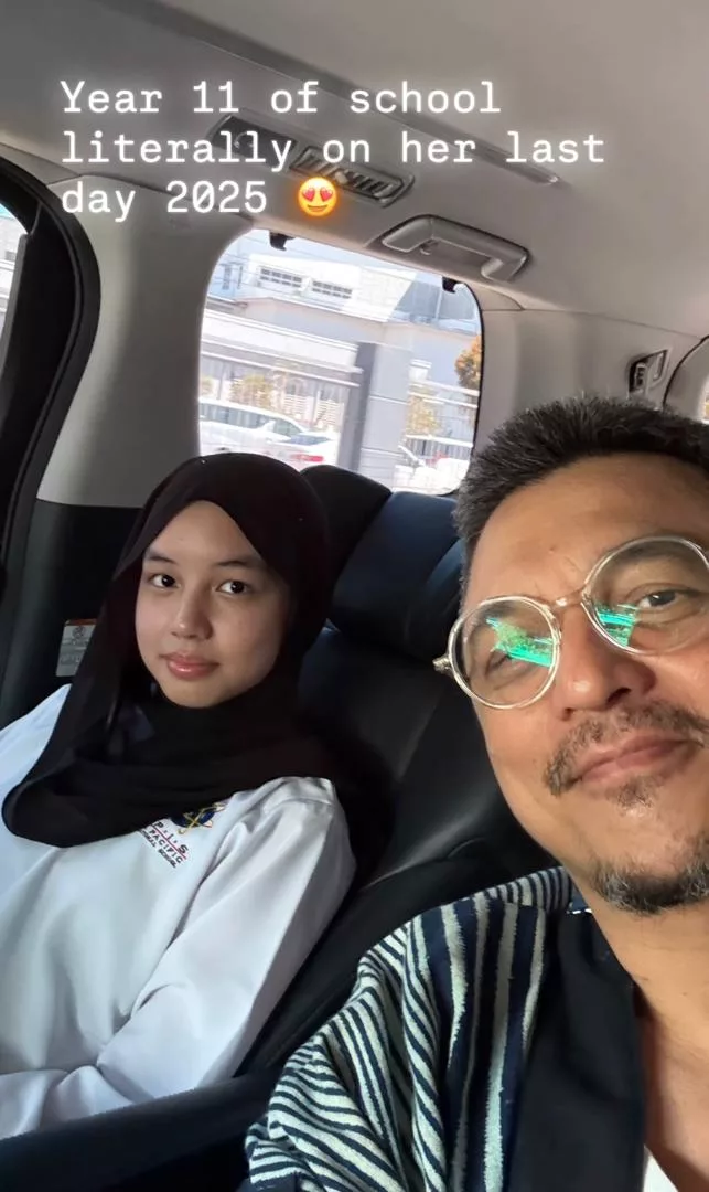 Engku Emran Terharu Aleesya Cemerlang IGCSE -“Tahniah 7A Anak Ayah, 11 Tahun Teman Ulang Kaji & Kelas Tambahan”