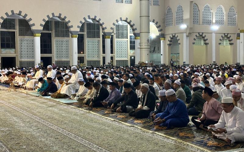 Solat Hajat Untuk Zara Qairina, Masjid Bandaraya Kota Kinabalu Dihadiri Ribuan Jemaah