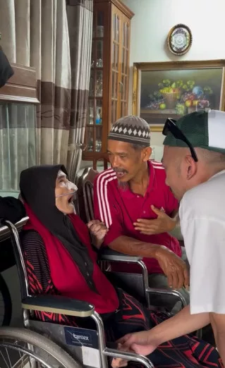 Caprice Bantu Pasangan Warga Emas Uzur, Hadiahkan Rumah Sewa, Buka Akaun Bank Untuk Terima Sumbangan