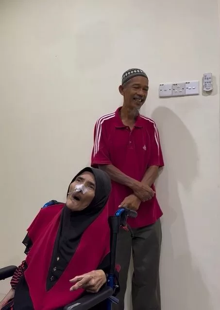 Caprice Bantu Pasangan Warga Emas Uzur, Hadiahkan Rumah Sewa, Buka Akaun Bank Untuk Terima Sumbangan