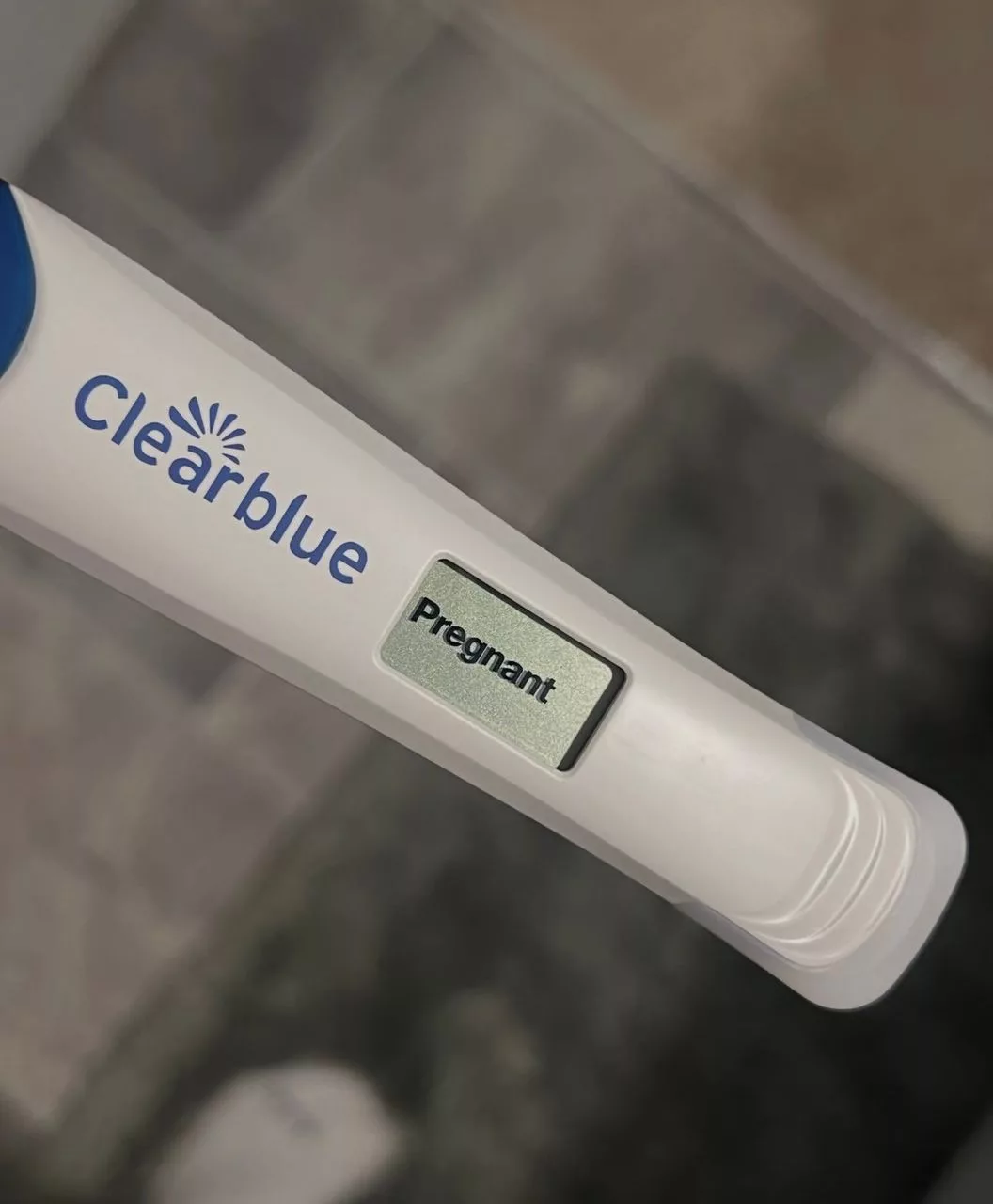 Sarah Hildebrand Timang Anak Sulung, Kongsi Detik Indah Di Instagram