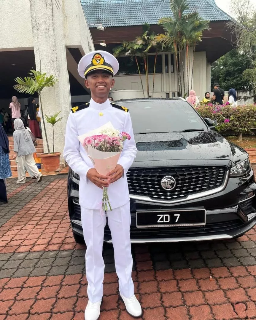Azian Mazwan Sapuan Syukur, Bangga, Anak Lelaki Bergelar Leftenan Muda Angkatan Tentera Malaysia 