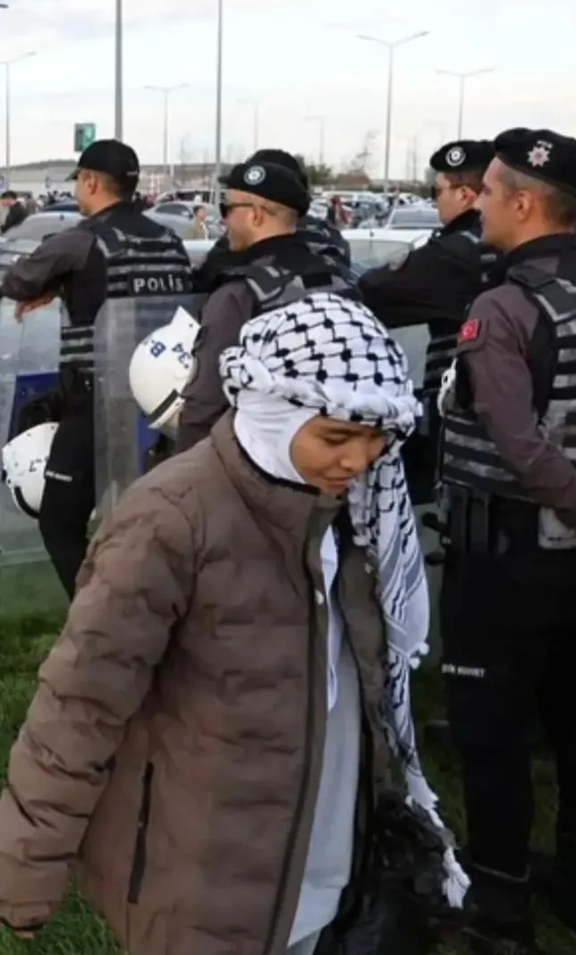 Tular Foto Wajah Lebam Ardell  Di Media Sosial, Dalam Kesakitan Dia Masih Boleh Tersenyum, Warga Maya Sebak