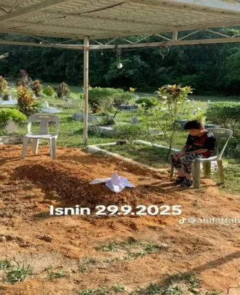 Sahabat Sejati: Rakan Karib Ziarah Pusara Murid Tahun Tiga Maut Terjatuh Dalam Lubang Kumbahan Setiap Hari