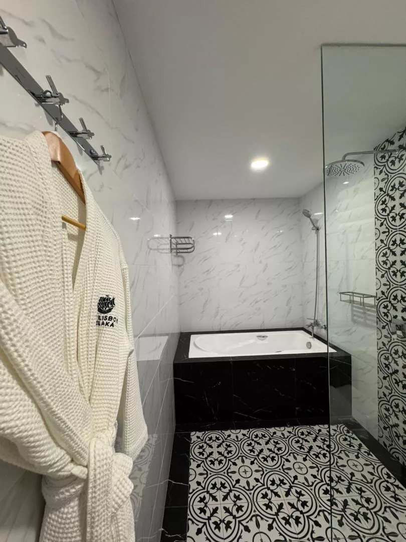 ‘Seumpama Cinta Pandang Pertama’, Tenang & Damai Bercuti Bersama Keluarga Di Hotel Lisbon Melaka