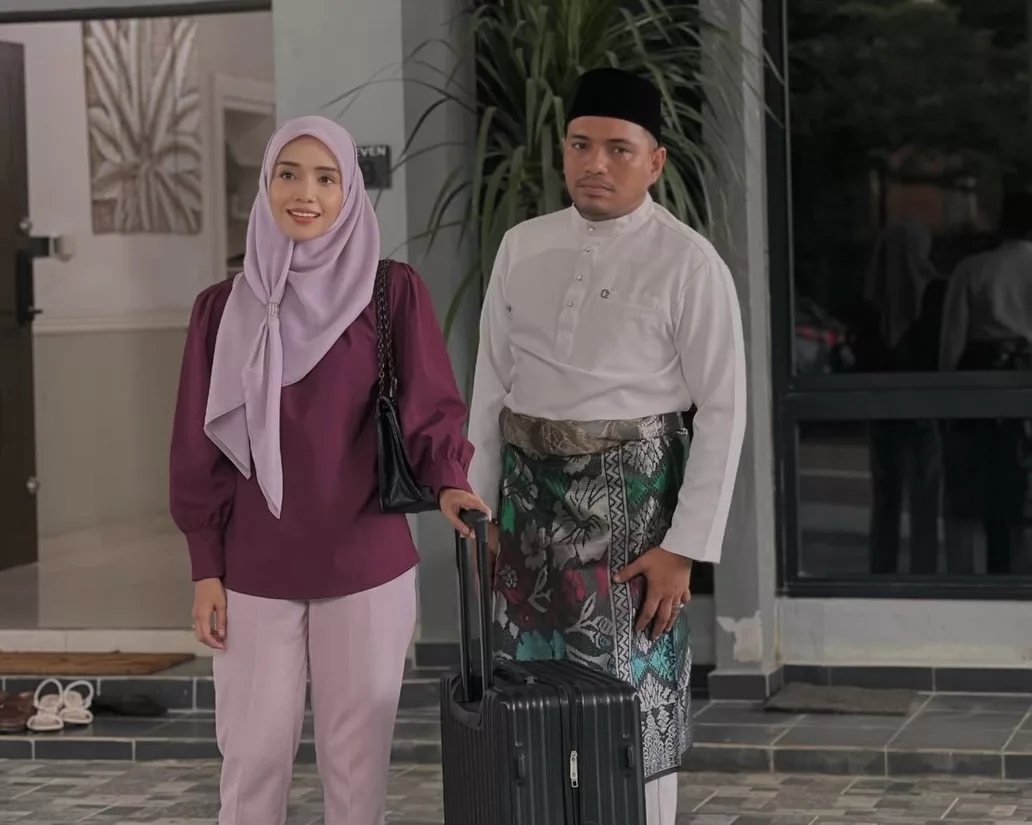 Isteri Hanya 'Pengurus Rumah Tangga' Atau Peranan Mereka Lebih Dari Itu? 12 Isteri Hanya ‘Pengurus Rumah Tangga’ Atau Peranan Mereka Lebih Dari Itu?