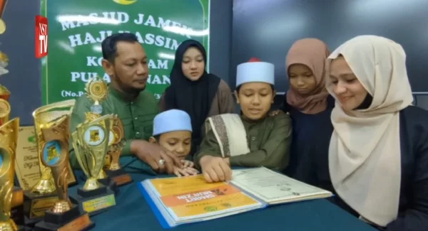 Inspirasi Luar Biasa Bilal Cilik 13 Tahun Kuasai 5 Teknik Taranum Azan 5 Inspirasi Luar Biasa Bilal Cilik 13 Tahun Kuasai 5 Teknik Taranum Azan