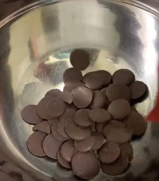 Biskut Jejari Coklat Nestum 3 Bahan: Resipi Raya Paling Mudah, Rangup & Sedap! 8 Biskut Jejari Coklat Nestum 3 Bahan: Resipi Raya Paling Mudah, Rangup & Sedap!