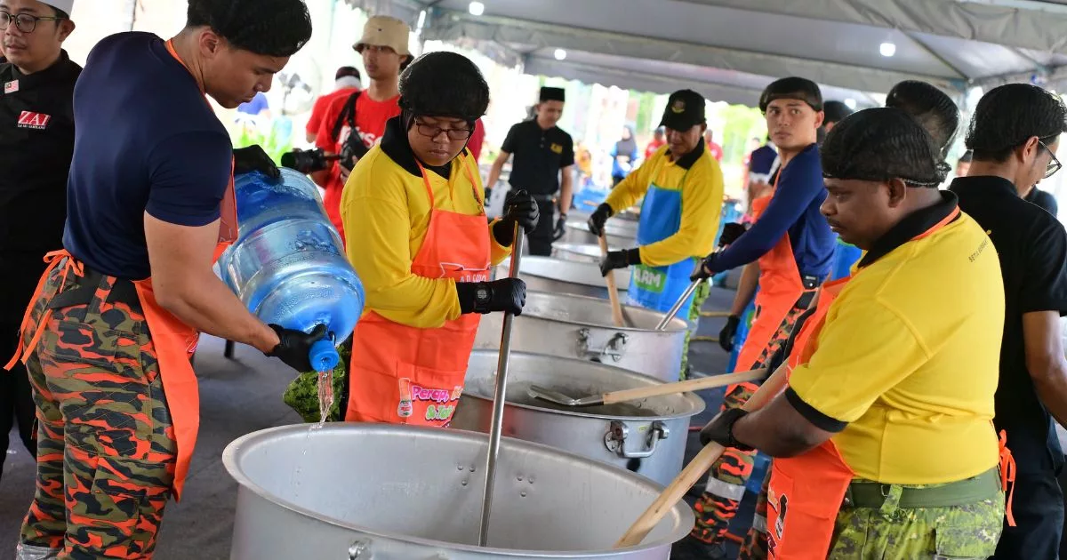 16,000 Bubur Lambuk Ukir Sejarah! Nu Ideaktiv Cipta Rekod Malaysia Book of Records