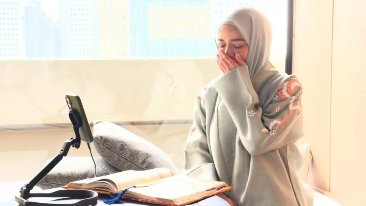 Nora Danish Kongsi Tips Khatam Al-Quran Pada 10 Ramadan Terakhir! 5 Nora Danish Kongsi Tips Khatam Al-Quran Pada 10 Ramadan Terakhir!