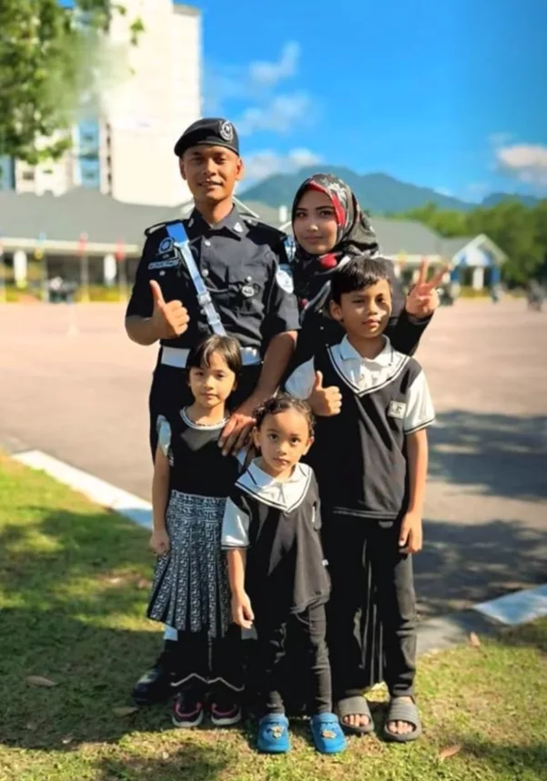 Kahwin Awal Bukan Penghalang, Suri Rumah Raih 2A 4B Dalam SPM 5 Kahwin Awal Bukan Penghalang, Suri Rumah Raih 2A 4B Dalam SPM