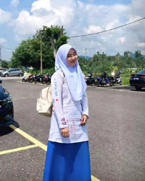 Kahwin Awal Bukan Penghalang, Suri Rumah Raih 2A 4B Dalam SPM 4 Kahwin Awal Bukan Penghalang, Suri Rumah Raih 2A 4B Dalam SPM