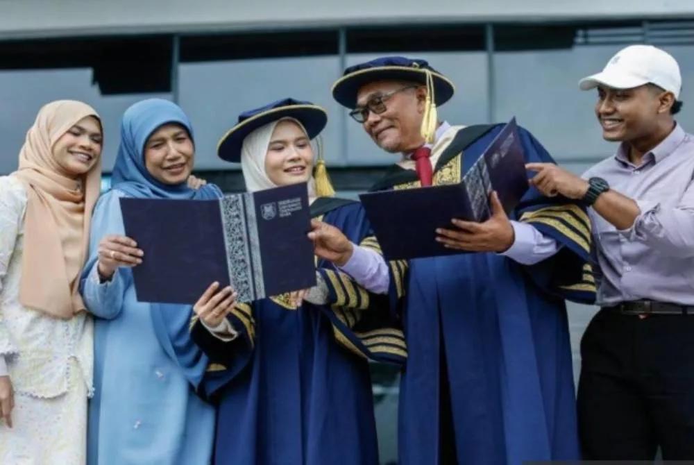 PhD UiTM: Kisah Inspirasi Dua Beranak Genggam Ijazah Bersama