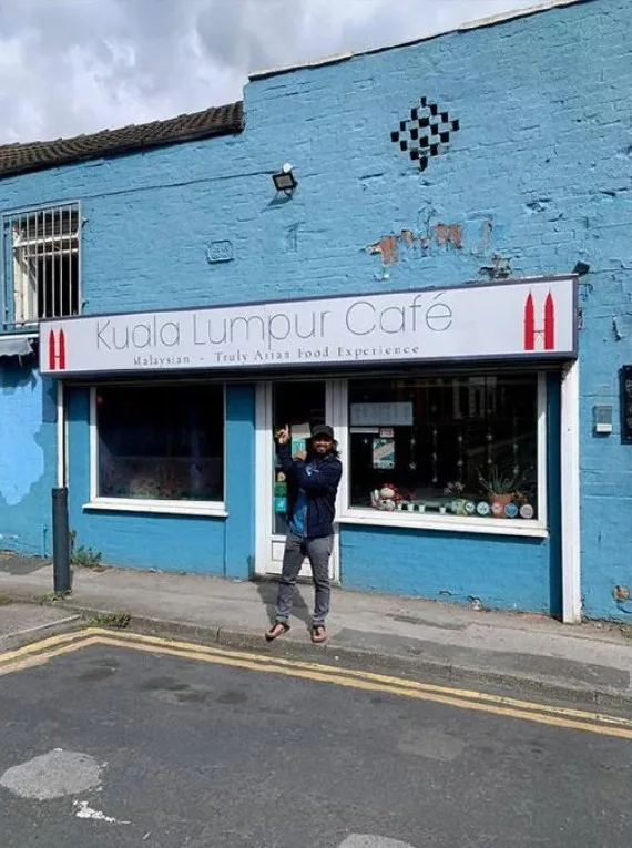 Demi Isteri Sambung PhD Di UK, Suami Sanggup Jual Rumah Kesayangan & Bermula Dari Bawah